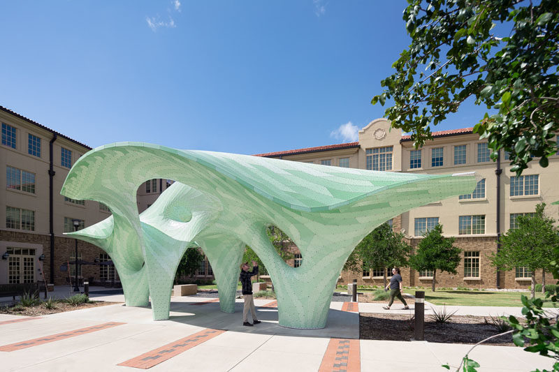 modern-sculpture-public-art-installation-220919-828-01-800x533.jpg