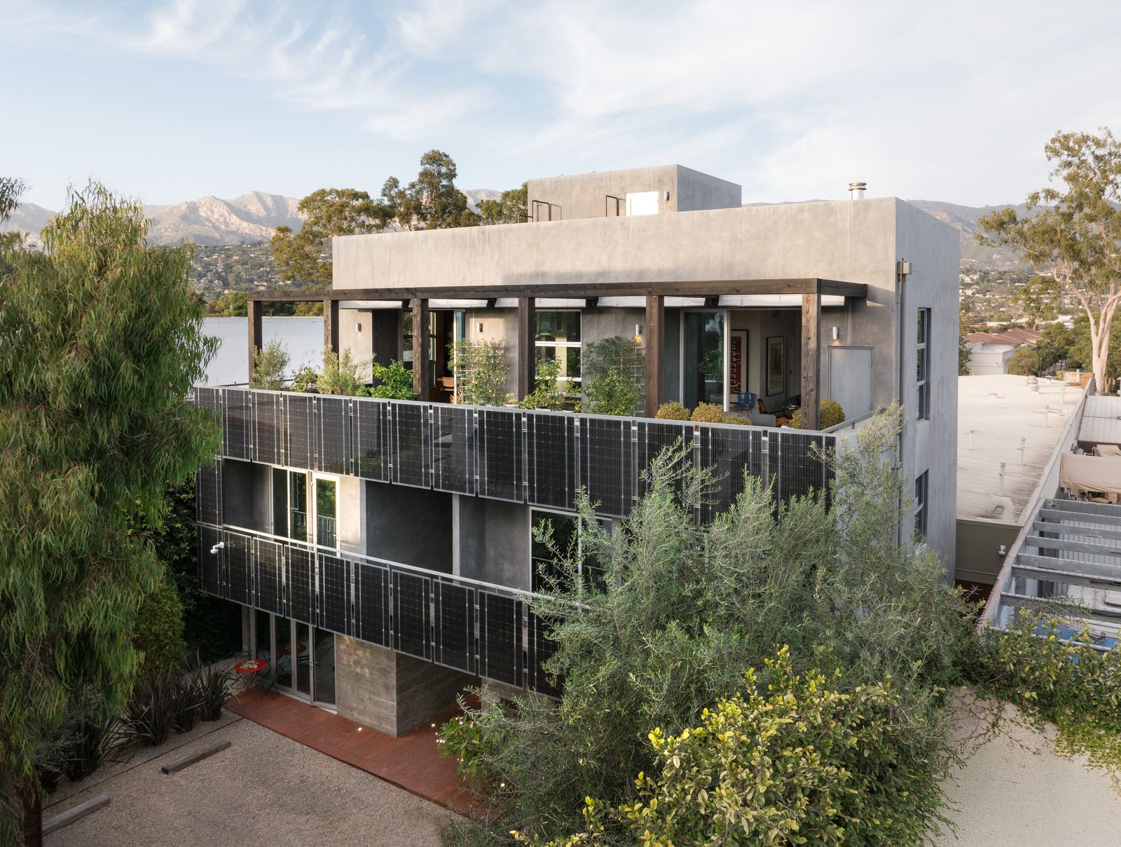 Designed by architect Robin Donaldson as his personal home, this 3,160-square-foot loft is located in downtown Santa Barabara.