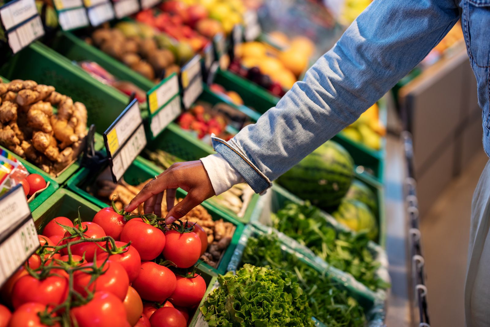New York City mayoral candidate Zohran Mamdani wants to address rising food costs and food deserts with city-owned grocery stores.