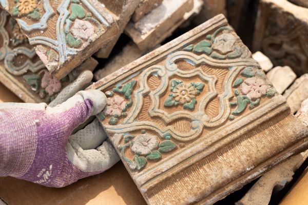Volunteers are saving Batchelder tiles from the rubble of burned homes in Altadena, California.