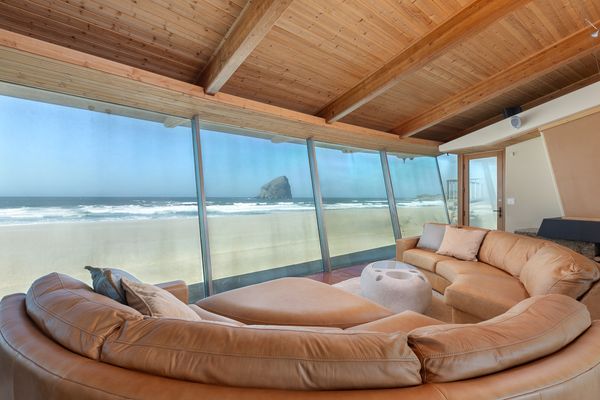 Robert Harvey Oschatz describes himself as an "organic architect,
