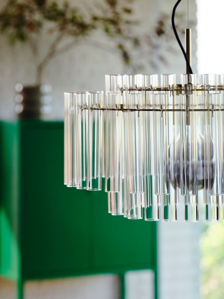 The glass pendant lamp comes in two different styles.