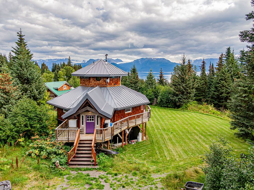 the-property-encompasses-almost-4-acres-near-kachemak-bay.jpg