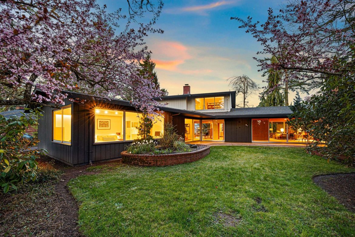 this-well-preserved-1959-home-still-has-many-of-its-original-featuresplus-a-few-new-ones-like-skylights-in-spots-where-a-storm-damaged-the-roof.jpg